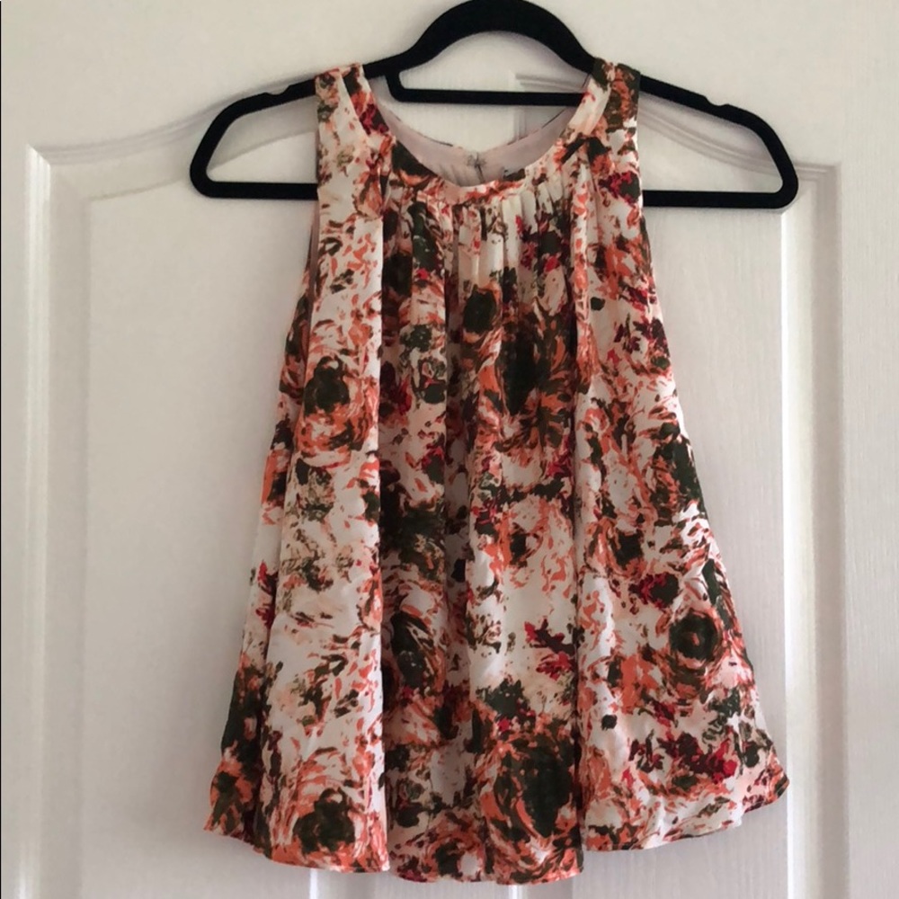 NWT Floral Tank
